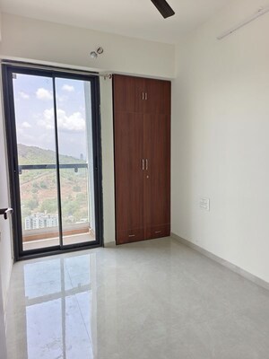 Room in 3 BHK Apartment at Dhamji Shamji Mahavir Spring Tulip Phase 1, Pokhran Road No Two – for Rent