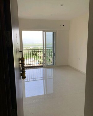 Room in 1 BHK Apartment at Vijay Orovia, Ghodbunder Road – for Rent