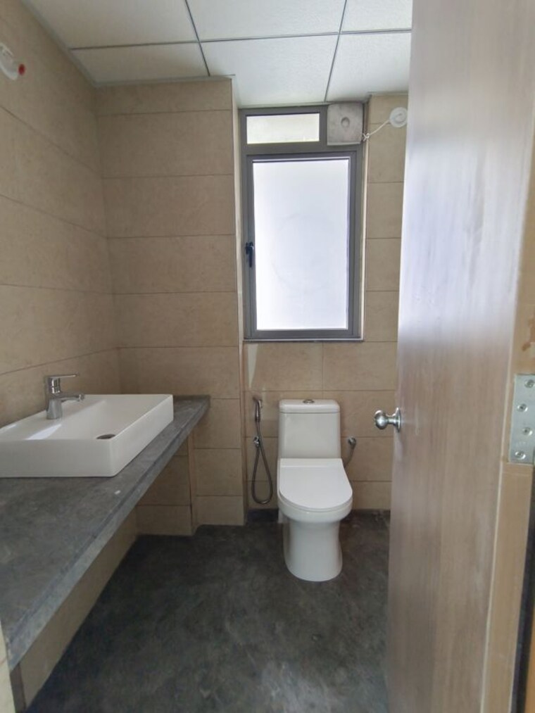 Bathroom, kalpataru-immensa 4 Bedroom 1720 Sq.Ft. Apartment In Kolshet Road Thane 10631661