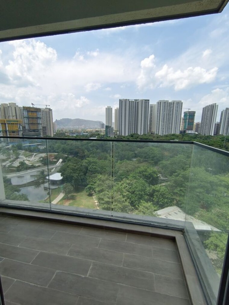 Balcony, kalpataru-immensa 4 Bedroom 1720 Sq.Ft. Apartment In Kolshet Road Thane 10631661