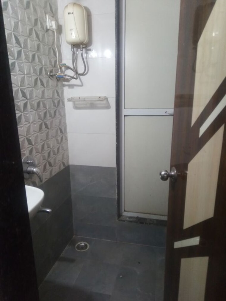 Bathroom, ulwe 1.5 Bedroom 650 Sq.Ft. Apartment In Ulwe Navi Mumbai 10630426