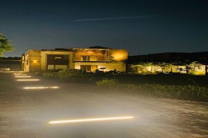 6+ BHK Villa – Exterior View View at Chattarpur - for Sale