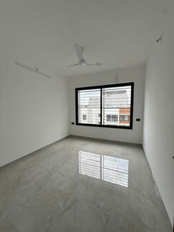 3 BHK + Prayer Room,Servant Room,Study Room,Extra Room,Basement,Store Room Apartment For Rent in Vascon Forest County