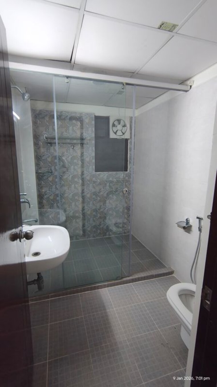 Bathroom, hi tech city 3 Bedroom 2800 Sq.Ft. Apartment In Hi Tech City Hyderabad 10631733