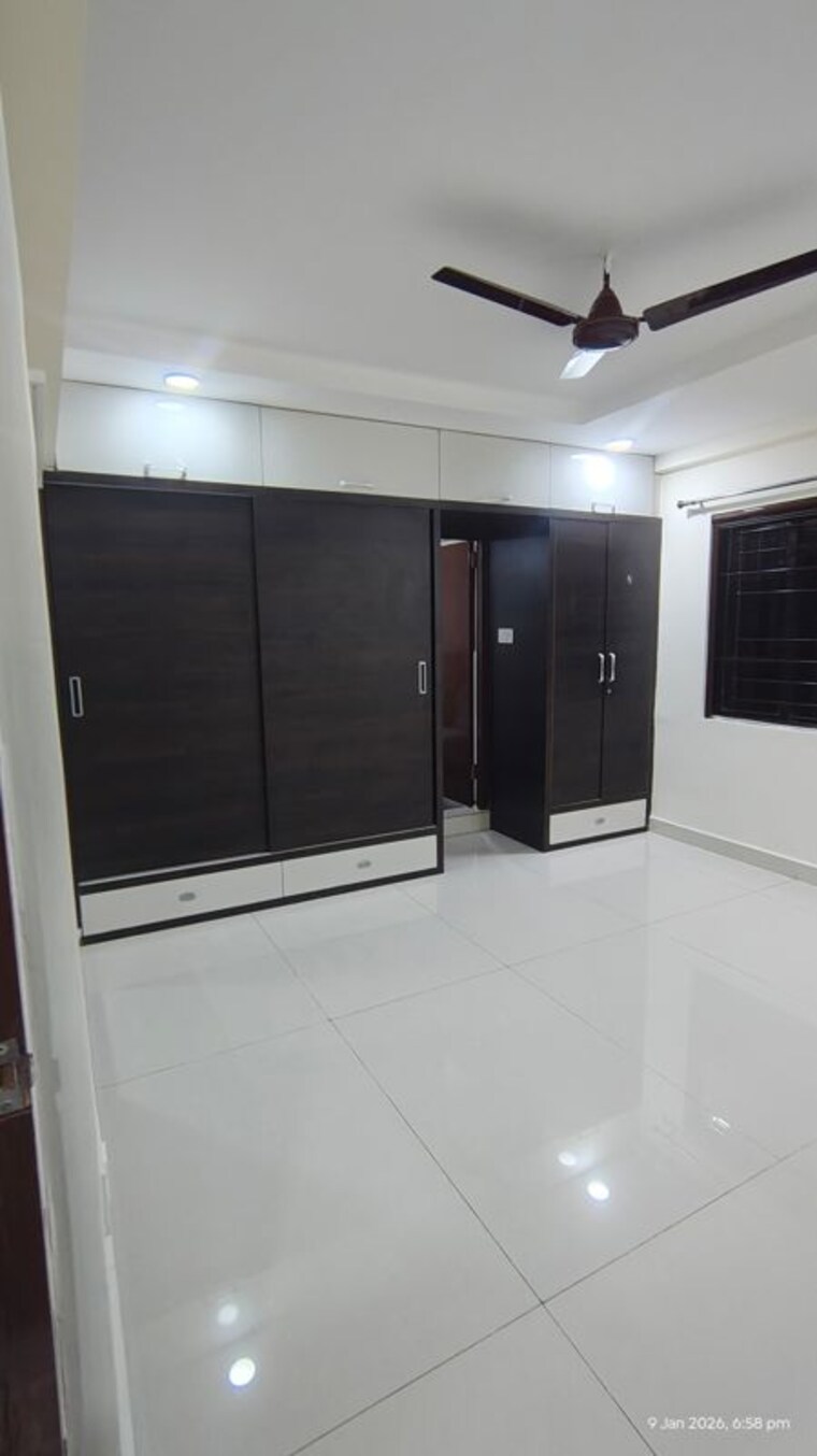 Room, hi tech city 3 Bedroom 2800 Sq.Ft. Apartment In Hi Tech City Hyderabad 10631733