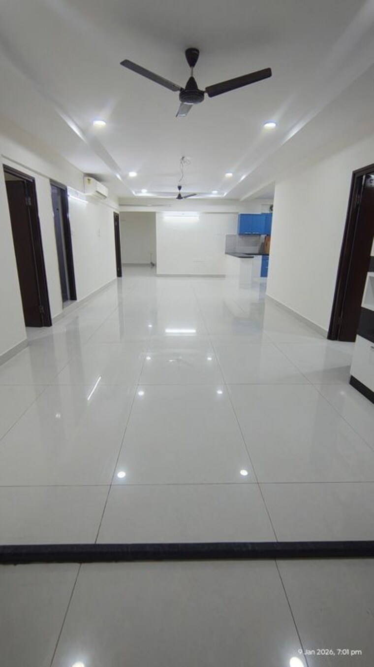 Room, hi tech city 3 Bedroom 2800 Sq.Ft. Apartment In Hi Tech City Hyderabad 10631733
