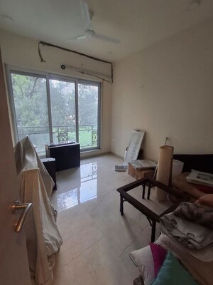 Bedroom in 4 BHK Apartment at Chembur – for Rent