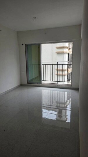 Room in 2 BHK Apartment at Shiv Pearl Gardens, Malad West – for Rent