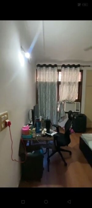 Living Room in 4 BHK Builder Floor at Sector 52 – for Rent