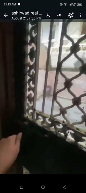 Staircase in 4 BHK Builder Floor at Sector 52 – for Rent