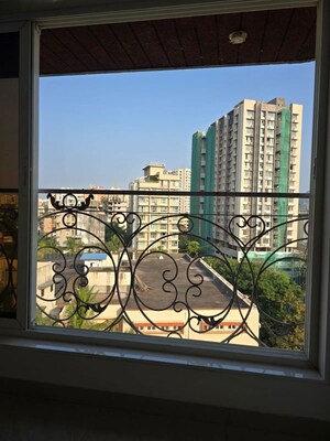 Balcony in 2 BHK Apartment at Sindhi Society, Chembur – for Sale