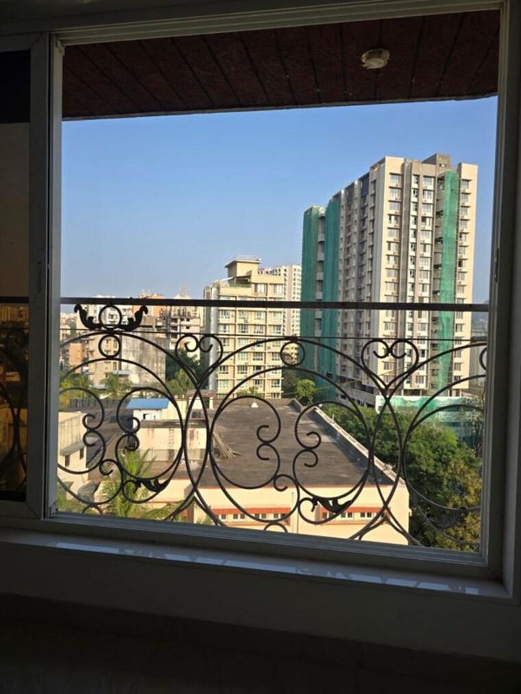Balcony, sindhi-society 2 Bedroom 500 Sq.Ft. Apartment In Chembur Mumbai 10631816