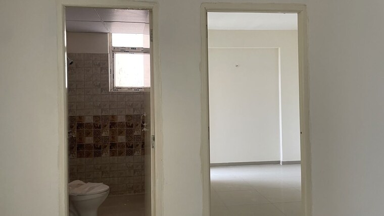 Room, tulsiani-easy-in-homes 2 Bedroom 585 Sq.Ft. Apartment In Sohna Sector 35 Gurgaon 10588425