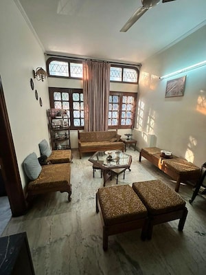 Living Room in 2 BHK Builder Floor at Panchsheel Enclave – for Rent