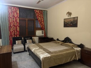 Bedroom in 2 BHK Builder Floor at Panchsheel Enclave – for Rent