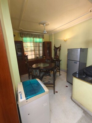 Team Area in 2 BHK Builder Floor at Green Park – for Rent