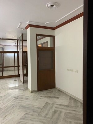 Room in 3 BHK Builder Floor at Sarvodaya Enclave – for Rent