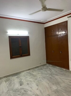 Room in 3 BHK Builder Floor at Sarvodaya Enclave – for Rent