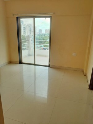 Room in 3 BHK Apartment at Vishwakarma Vedant, Undri – for Rent