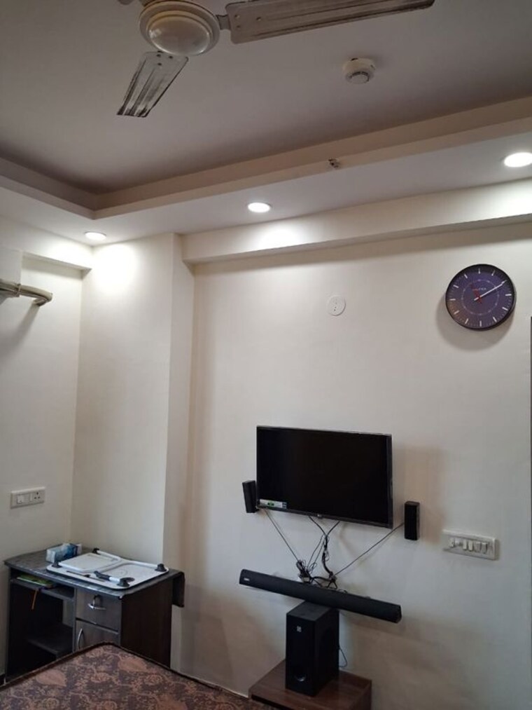 Team Area, nirala-estate 3 Bedroom 1270 Sq.Ft. Apartment In Tech Zone 4 Greater Noida Greater Noida 10631959