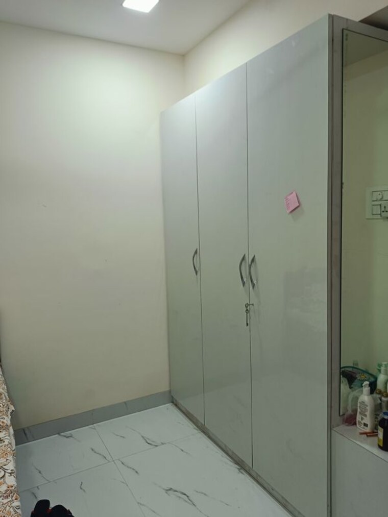 Bathroom, yash-trinity 2 Bedroom 700 Sq.Ft. Apartment In Dadar West Mumbai 10631955
