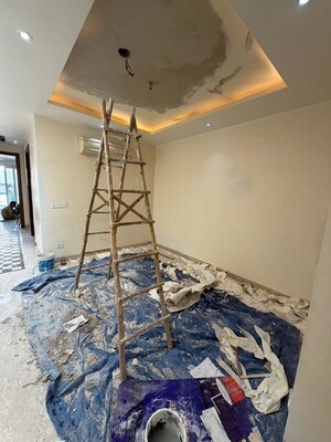 Living Room in 4 BHK Builder Floor at Panchsheel Park – for Rent