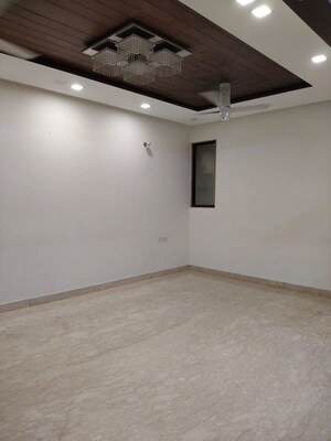Room in 3 BHK Builder Floor at Greater Kailash I – for Rent