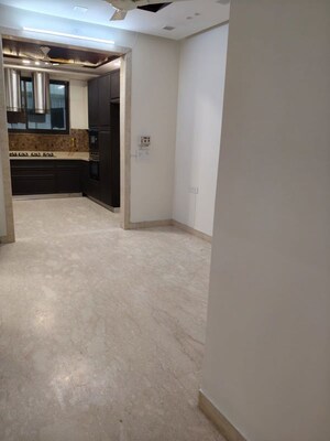 Room in 3 BHK Builder Floor at Greater Kailash I – for Rent