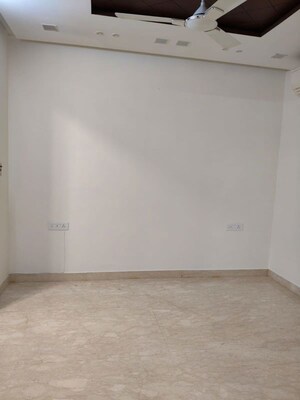 Room in 3 BHK Builder Floor at Greater Kailash I – for Rent