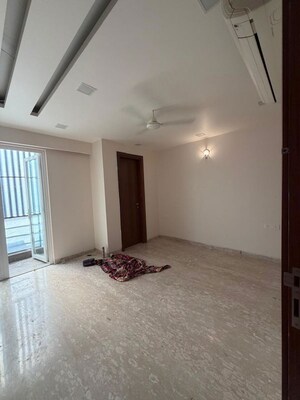Room in 3 BHK Builder Floor at Greater Kailash I – for Rent