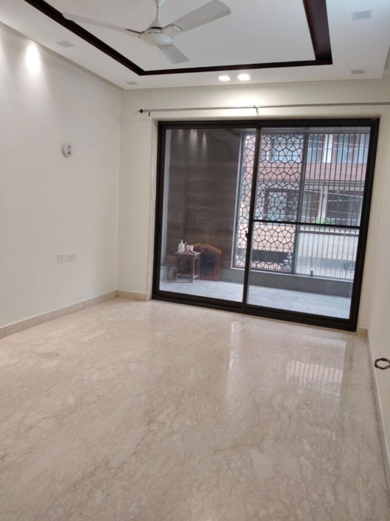 Room, greater kailash i 3 Bedroom 230 Sq.Yd. Builder Floor In Greater Kailash I Delhi 10631973