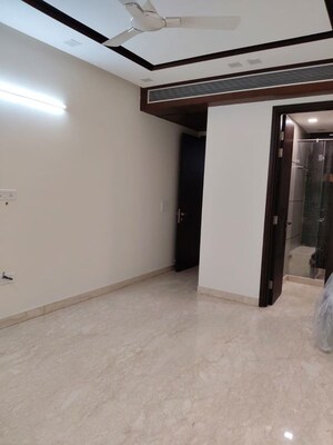 Room in 3 BHK Builder Floor at Greater Kailash I – for Rent