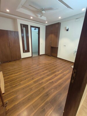 Bedroom in 3 BHK Builder Floor at Kailash Colony – for Rent