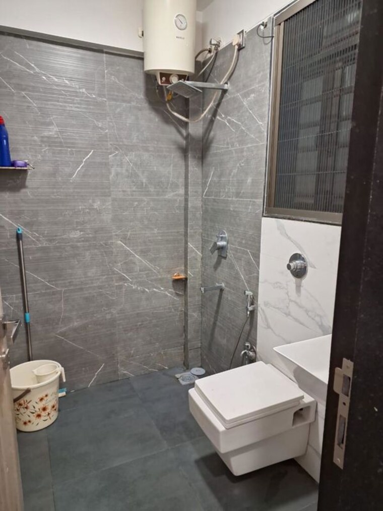 Bathroom, sunrise-tower-malad 2 Bedroom 630 Sq.Ft. Apartment In Malad East Mumbai 10631984