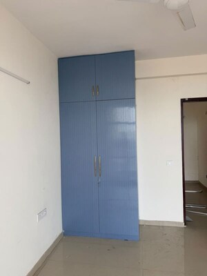 Room in 3.5 BHK Apartment at Water Works – for Rent