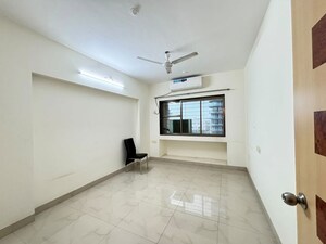 Room in 2 BHK Apartment at Shivling Apartments Borivali, Borivali West – for Rent