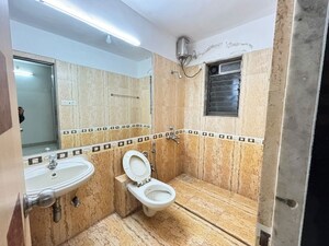 Building Lobby in 2 BHK Apartment at Shivling Apartments Borivali, Borivali West – for Rent