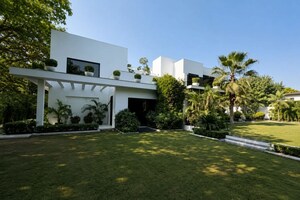 5 BHK Villa For Sale in Chattarpur