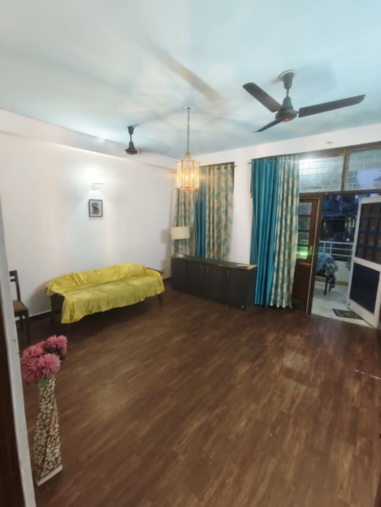 Room, malviya nagar 2 Bedroom 100 Sq.Yd. Builder Floor In Malviya Nagar Delhi 10632089