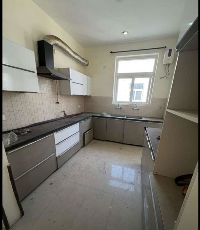 Kitchen, la-prisma 3 Bedroom 1600 Sq.Ft. Apartment In Dhakoli Zirakpur 10632097