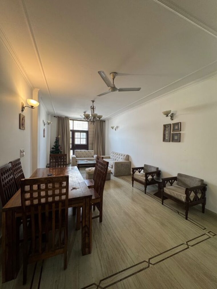 Living Room, greater kailash i 3 Bedroom 208 Sq.Yd. Builder Floor In Greater Kailash I Delhi 10632101
