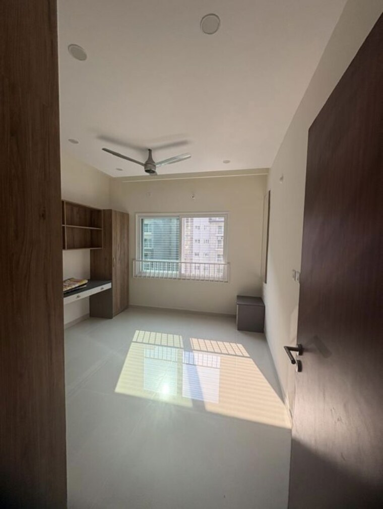 Bathroom, lnt-raintree-boulevard 3 Bedroom 1500 Sq.Ft. Apartment In Hebbal Bangalore 10632182