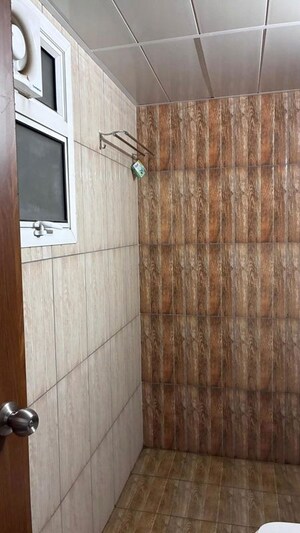 Bathroom in 3 BHK Apartment at Prestige Finsbury Park Regent, Bagaluru – for Rent