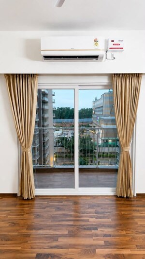 Room in 4 BHK Apartment at LnT Raintree Boulevard, Hebbal – for Rent