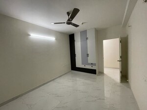 Room in 3 BHK Apartment at Mantri Lithos, Thanisandra – for Rent