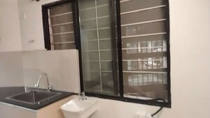 Room in 2 BHK Apartment at Golf Links, Vasanth Nagar – for Rent