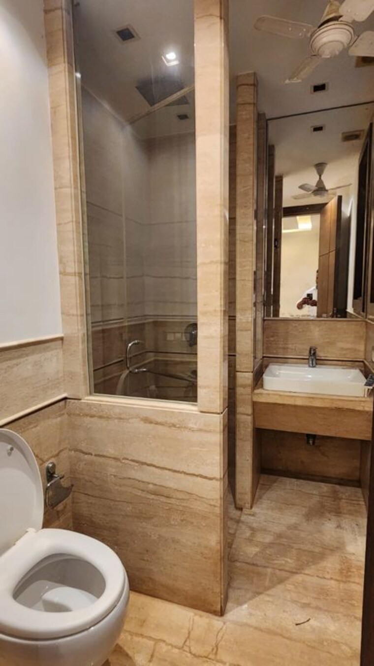 Bathroom, greater kailash 4 Bedroom 3000 Sq.Ft. Builder Floor In Greater Kailash Delhi 10632258