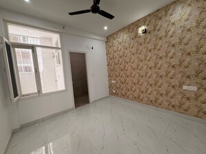 Bedroom in 3 BHK Builder Floor at Pir Machalla – for Sale