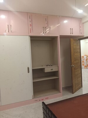 Room in 3 BHK Apartment at Narsingi – for Rent