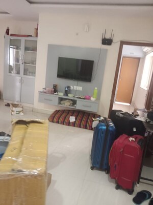 Living Room in 2 BHK Apartment at Alkapuri – for Rent